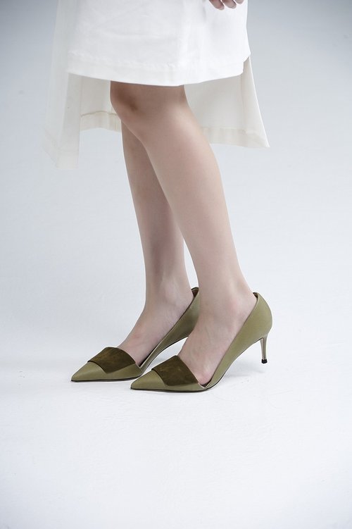 Cut flat mouth, fine leather, high heel green