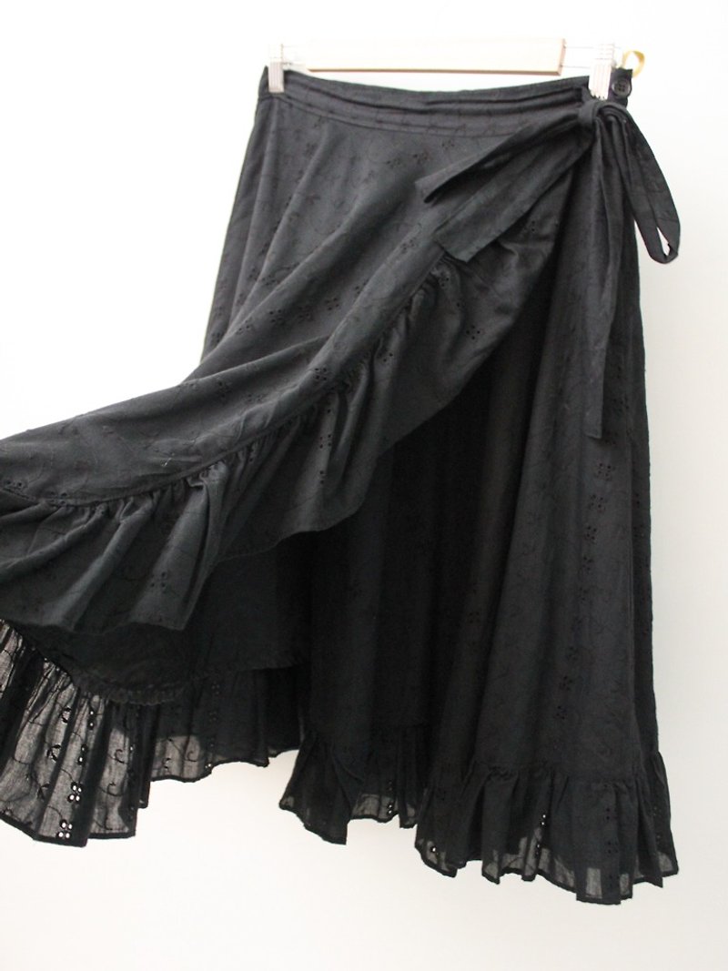 ヴィンテージヨーロピアンパストラルスタイルブラックフラワー刺繍スカートヴィンテージドレスヨーロッパのビンテージスカート - スカート - コットン・麻 ブラック