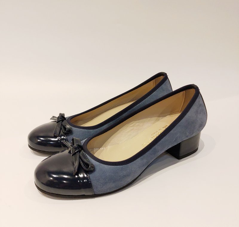 Italian leather blue bow suede low heels - รองเท้าส้นสูง - หนังแท้ สีน้ำเงิน