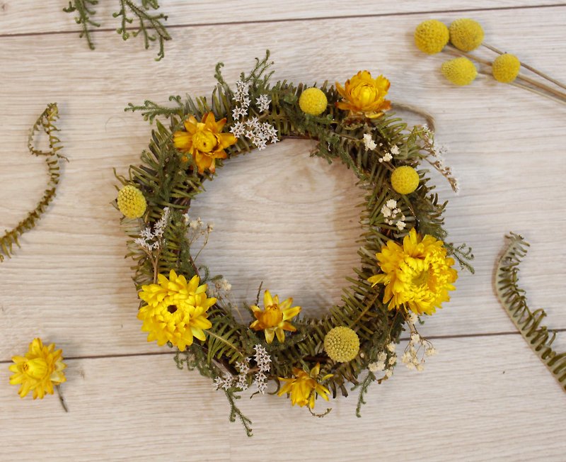 Flover Fulla Design yellow forest dried wreath wreath of dried flowers - ตกแต่งต้นไม้ - กระดาษ 