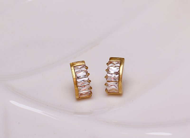 Meniscus Stone Earrings - Earrings & Clip-ons - Gemstone Gold