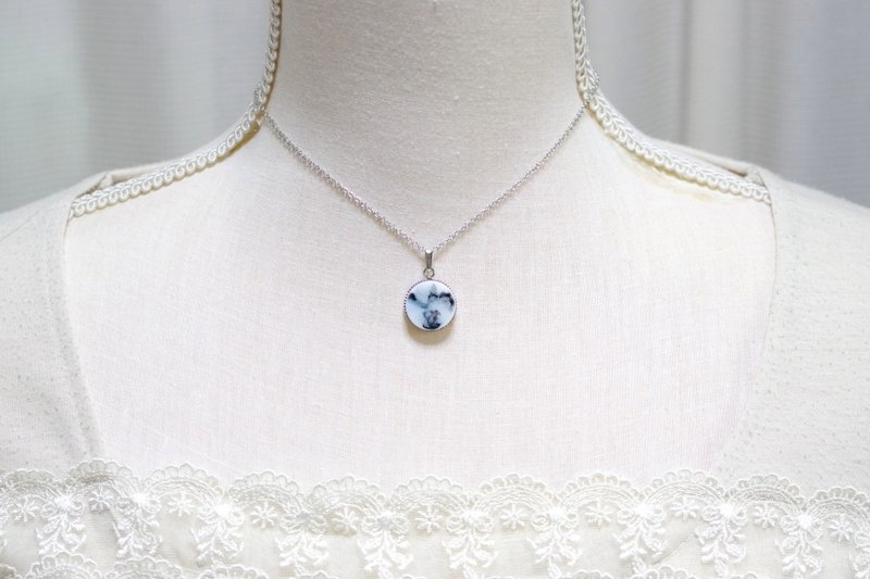 Resin Art Round Pendant - Silent Bone - Necklaces - Resin White