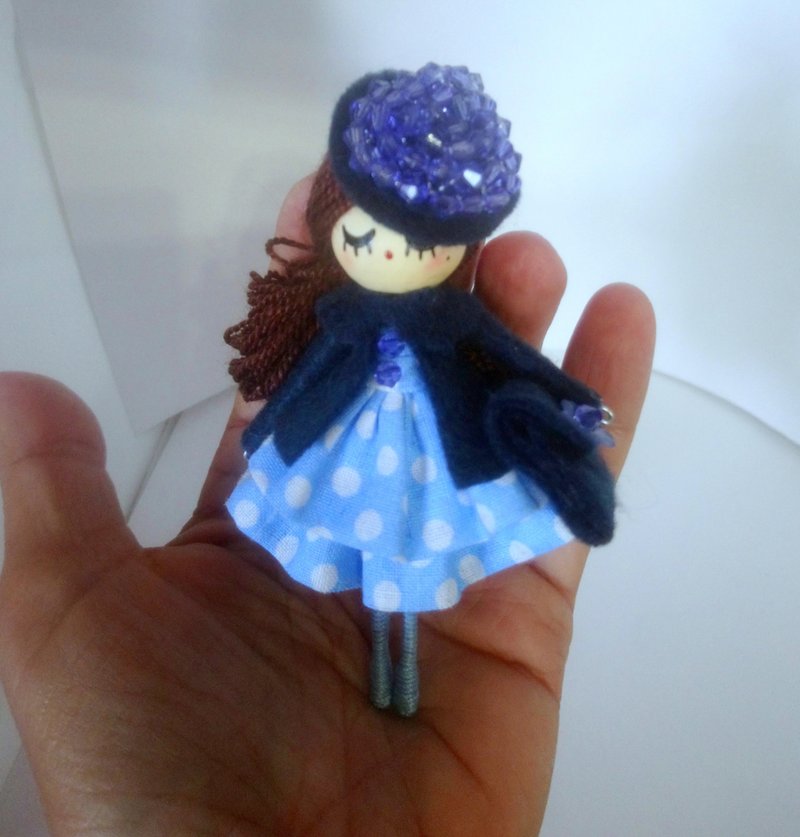Brooch doll - 胸針 - 木頭 藍色