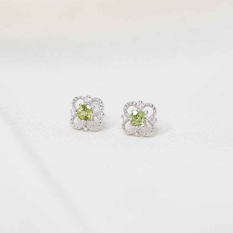 橄欖石 Peridot 925純銀 耳環 古典花紋 8月誕生石 - 耳環/耳夾/耳骨夾 - 純銀 銀色