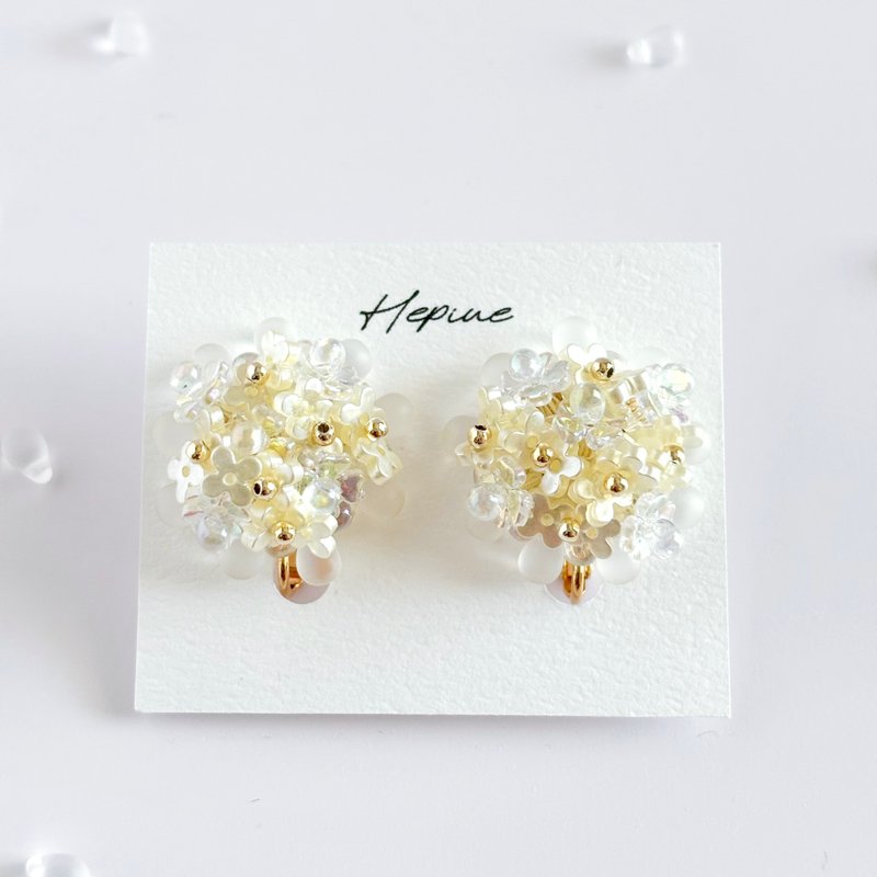 Petalisse (Yellow) :earring/pierce - 耳環/耳夾/耳骨夾 - 玻璃 藍色
