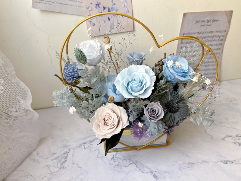 【flower-of-life】Love frame ice blue and gray eternal flower gift to celebrate the opening of the flower gift - ช่อดอกไม้แห้ง - พืช/ดอกไม้ สีน้ำเงิน