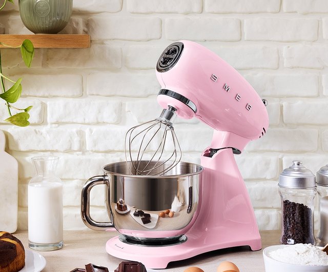 Pink smeg deals kitchen appliances