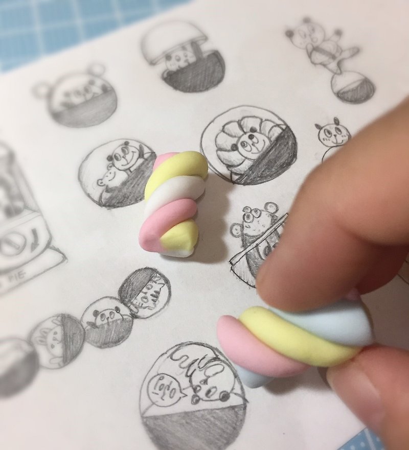 Marshmallow Eraser (a set of two) ((Randomly give a mysterious gift if you exceed 600)) - Other Writing Utensils - Clay Multicolor