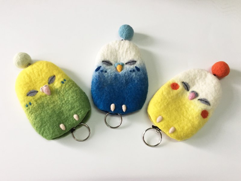 Parrot key storage bag multi-color optional to accept custom-made Taiwanese handmade - Keychains - Wool Multicolor