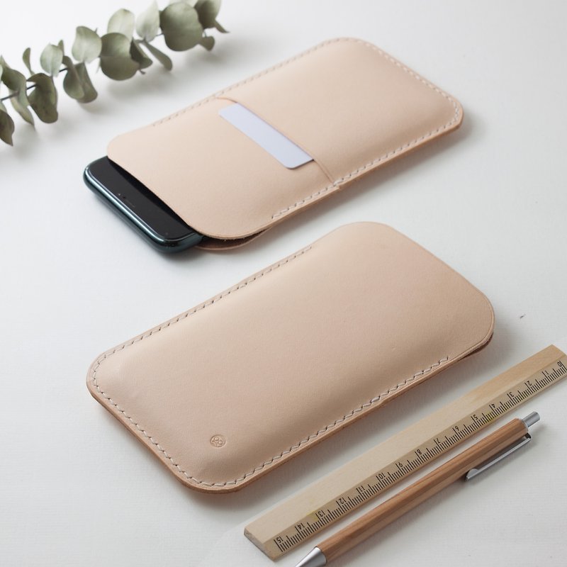 SEANCHY fully handmade customized genuine leather mobile phone case with card slot - เคส/ซองมือถือ - หนังแท้ สีนำ้ตาล