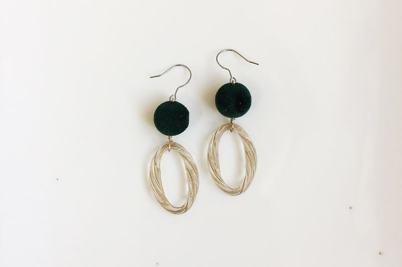 [6 fold out of print out of the clear] green forest antique resin hair ball earrings - ต่างหู - เครื่องเพชรพลอย สีเขียว