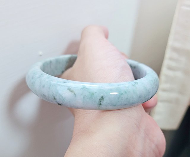 【はくとん( 'ω')ŧ‹\"ŧ‹\"】芍薬翡翠のゴムブレスレット はくとん( ´ω´)ŧ‹ ŧ‹ 様専用】芍薬翡翠の