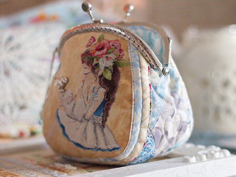 Handmade quilted pouch, purse with Girl and Bunny micro cross stitching - 化妝包/收納袋 - 環保材質 藍色