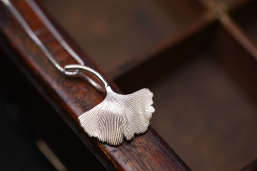 イチョウページ 925 スターリング イチョウ ペンダント (大) (シルバーは含まれ