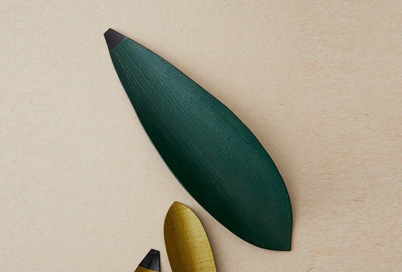 SUI57ATELIER Ottchil Leaf Shaped Dessert Plate_Large - 碗 - 木頭 綠色