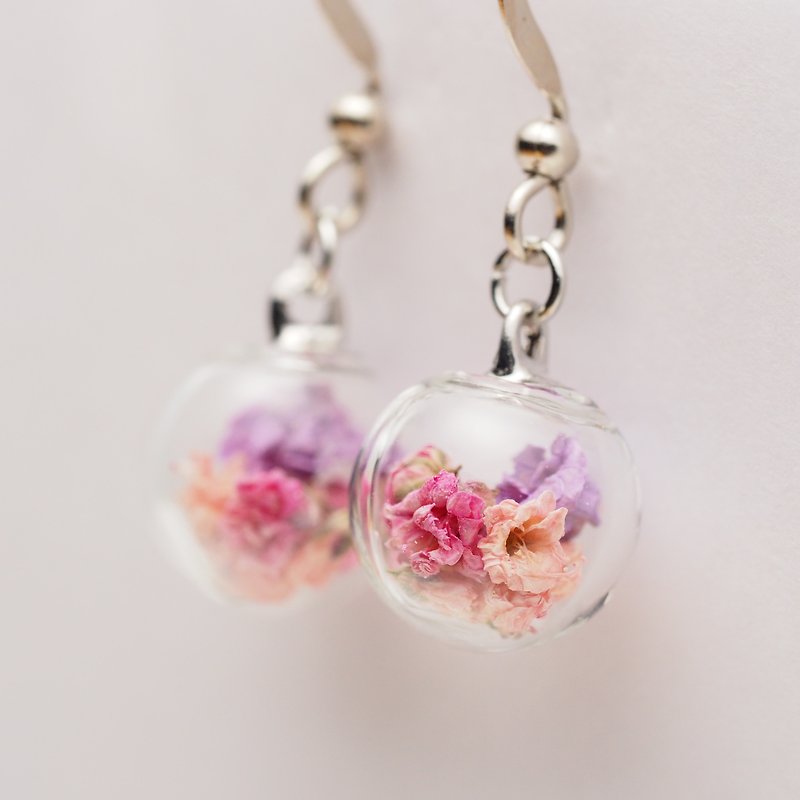 OMYWAY Handmade Dried Flower - Glass Globe - Earrings 1cm - ต่างหู - แก้ว ขาว