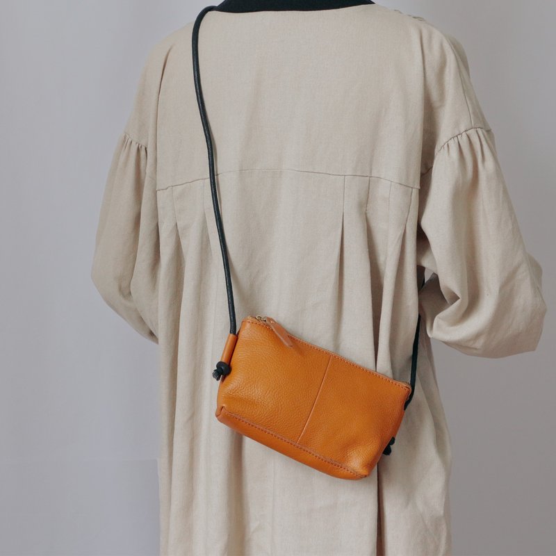 Sale Cowhide Shoulder Bag Crossbody Pochette Bag Camel Lightweight - Messenger Bags & Sling Bags - Genuine Leather Orange