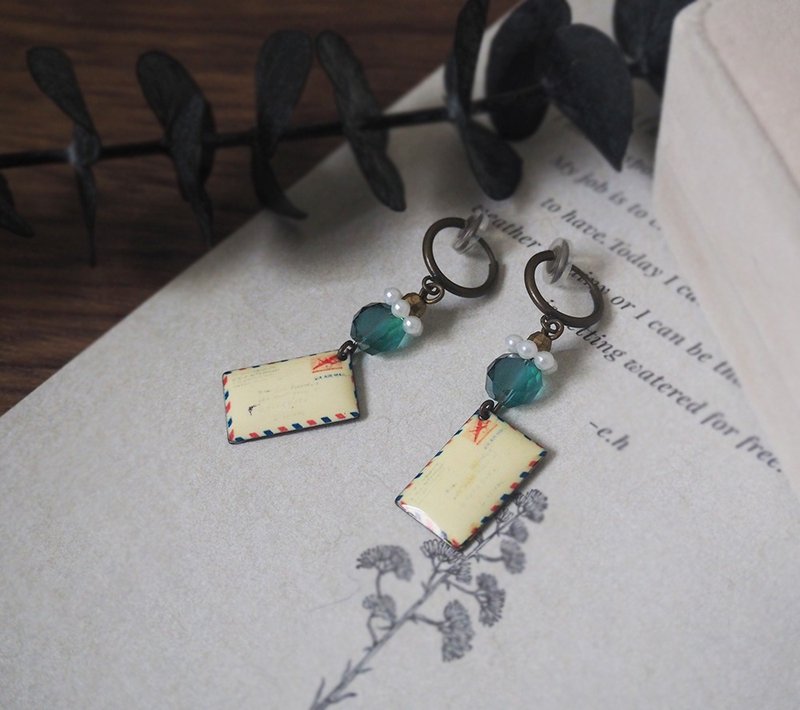 復古明信片 古銅色 夾式耳環 可改耳勾式 P26 - 耳環/耳夾/耳骨夾 - 其他金屬 黃色