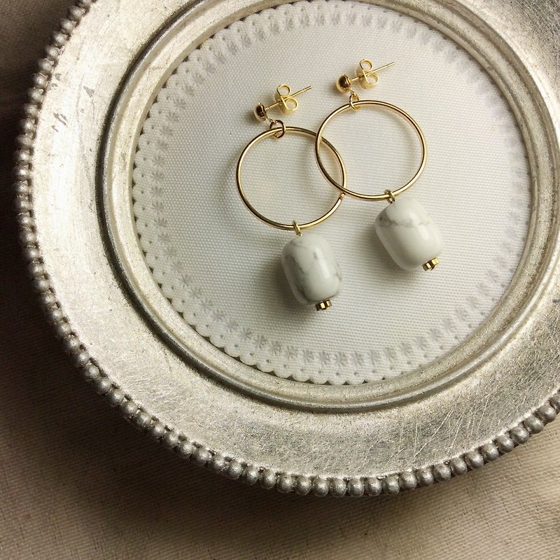 // White stone pendant earrings // ve188 - Earrings & Clip-ons - Gemstone White