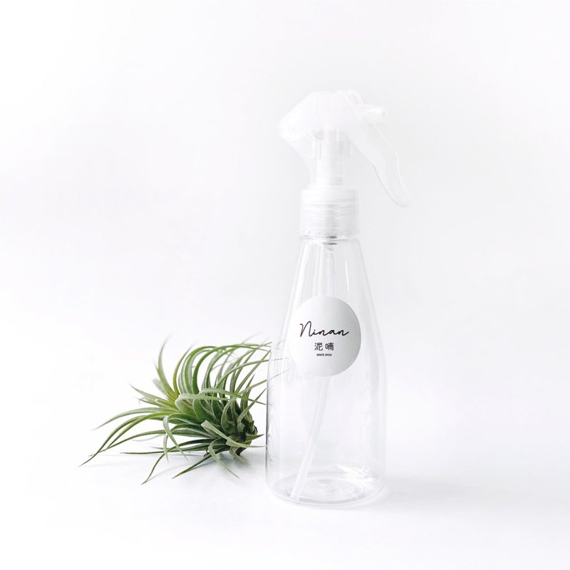 (Spot) Spray-type flower watering device air pineapple special small spray bottle 200ml - Plants & Floral Arrangement - Plastic Transparent