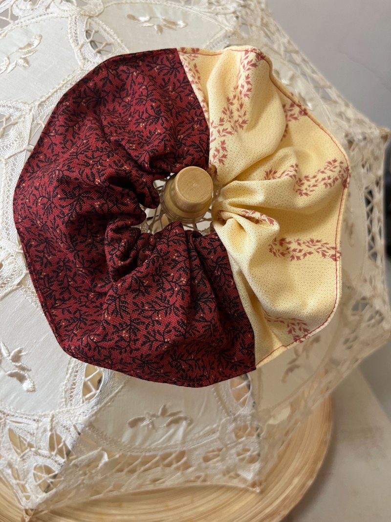 紅藜/雙色大腸圈髮束/日本印花布 - 髮箍/髮帶 - 棉．麻 金色