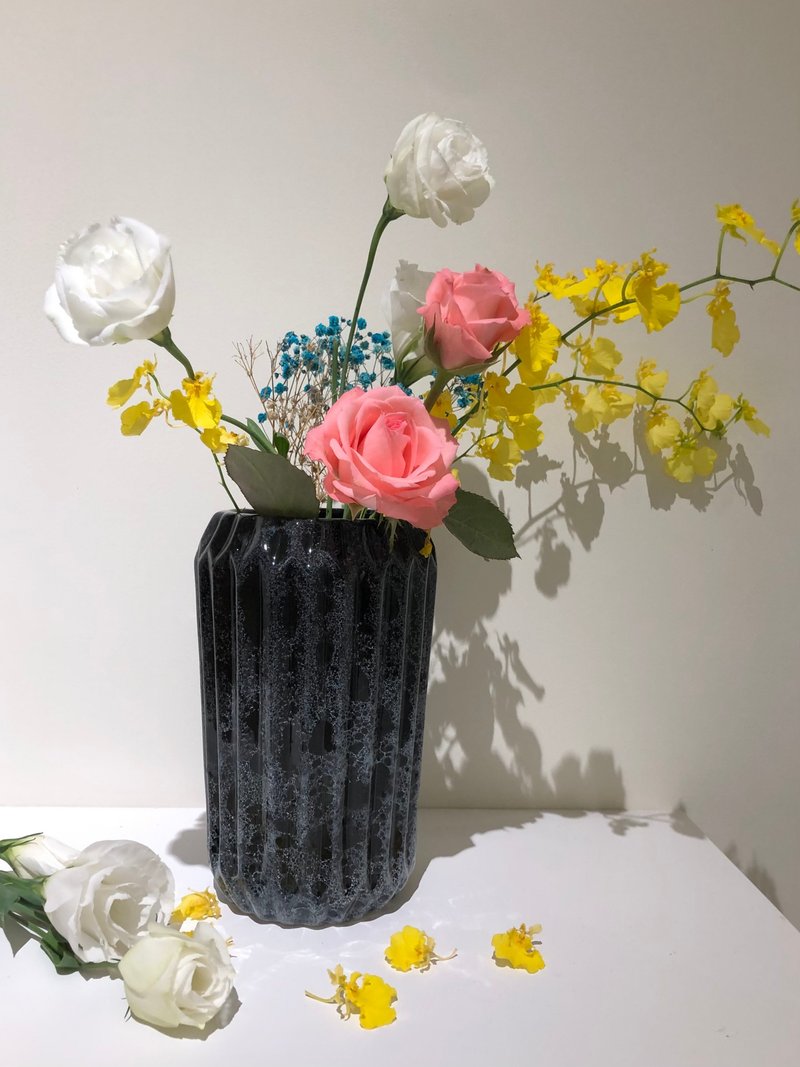 陶瓷花器 黑色款低調泡泡紋理感 百搭款式花瓶 花器 擺件 - 花瓶/花器 - 瓷 黑色