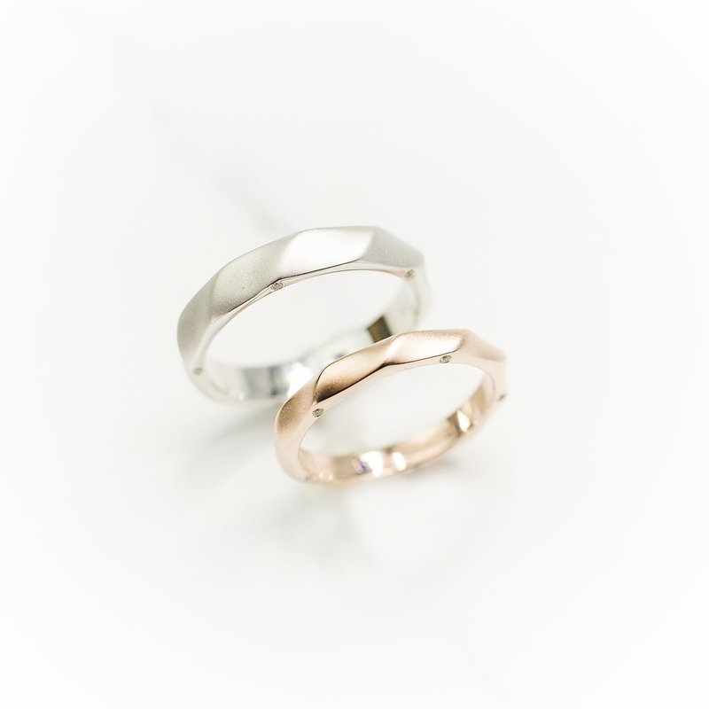 【環扣】18K實金側邊鑲鑽結婚戒指, 情侶對戒 - MEAS 106AB - 對戒 - 鑽石 金色