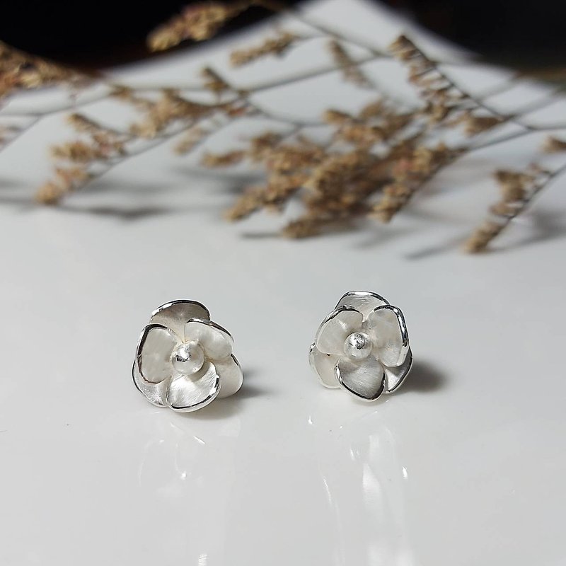│Flower Ornament Series-Camellia│Simple Camellia Earrings•Sterling Silver Earrings•Silver Jewelry - Earrings & Clip-ons - Sterling Silver Silver