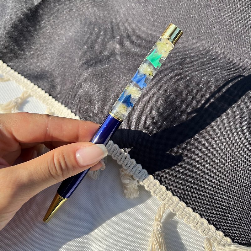 海老根和紙とかすみ草のハーバリウムボールペン - 原子筆/中性筆 - 紙 藍色