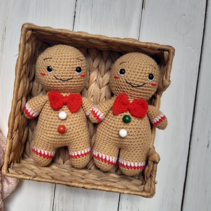 Hand crochet Gingerbread Man Stuffed toys Plush toys Christmas gift Home Decor - 寶寶/兒童玩具/玩偶 - 其他材質 多色