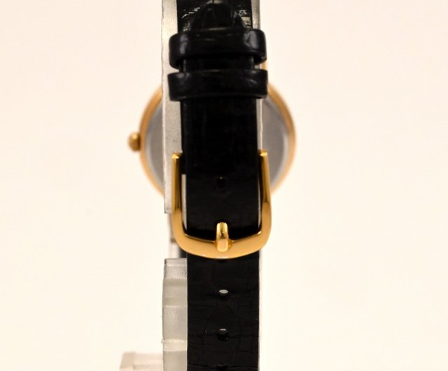 SEIKO】ヴィンテージ セイコー クォーツ 白文字盤 レディース SEIKO】ヴィンテージ セイコー クォーツ 白文字盤 レディース
