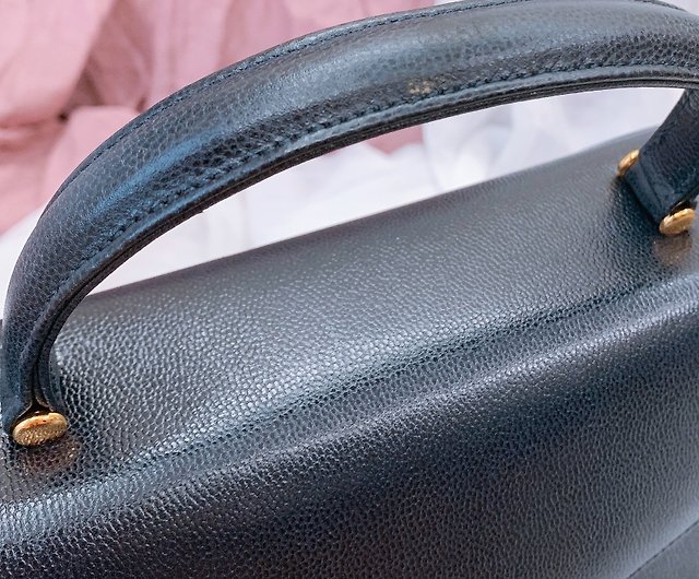 Middle Age Bag Vintage] Aylesbury Black Gold Buckle Antique Bag丨Portable  Side Back Crossbody - Shop Imogen Antique Handbags & Totes - Pinkoi