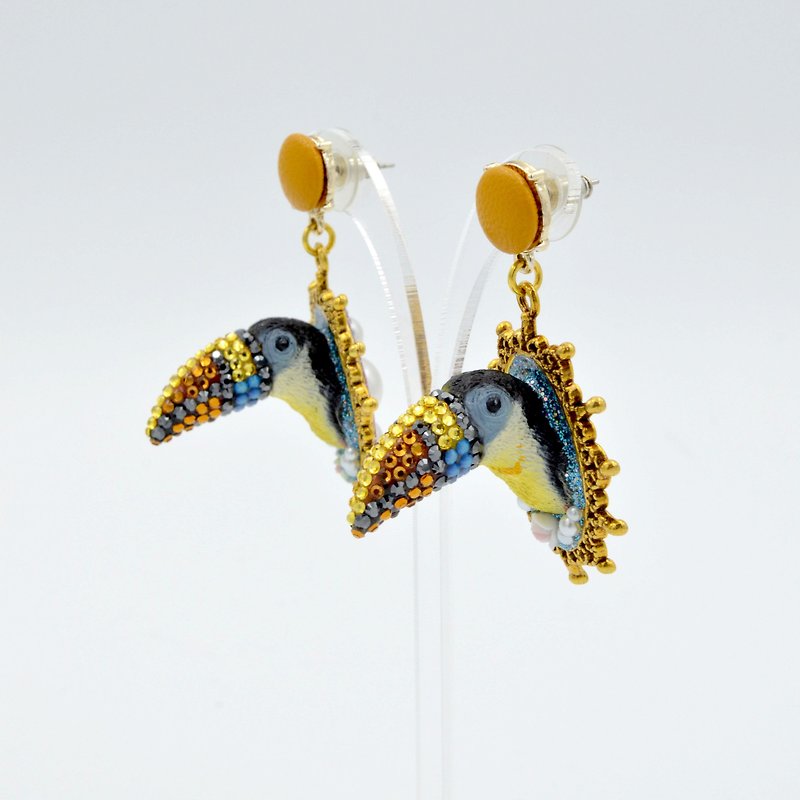 TIMBEE LO Toucan Parrot Earrings Colorful Swarovski Crystal Stone - Earrings & Clip-ons - Plastic Multicolor