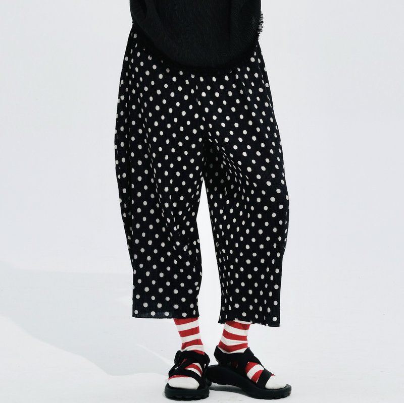 Black and white dotted wrinkled cool long pants - กางเกงขายาว - วัสดุอื่นๆ สีดำ