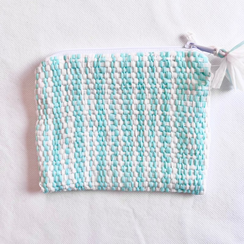 Handwoven fabric flat pouch/green stripes - กระเป๋าเครื่องสำอาง - เส้นใยสังเคราะห์ สีเขียว