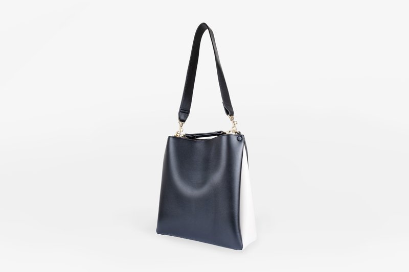 Two-Tone Tote 素皮革拼色手提包 側背包 黑色x米白色 - 手提包/手提袋 - 人造皮革 黑色