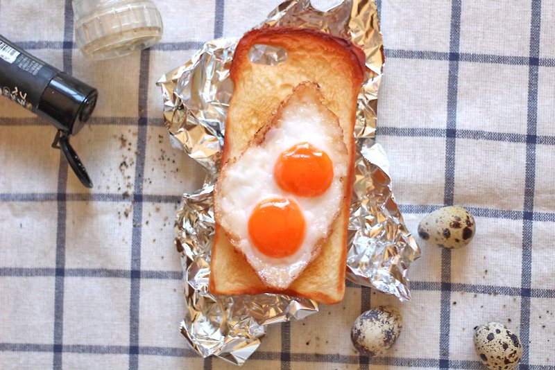 Made to order【1 month wait】Twin fried egg toast phone case - Phone Cases - Plastic Brown