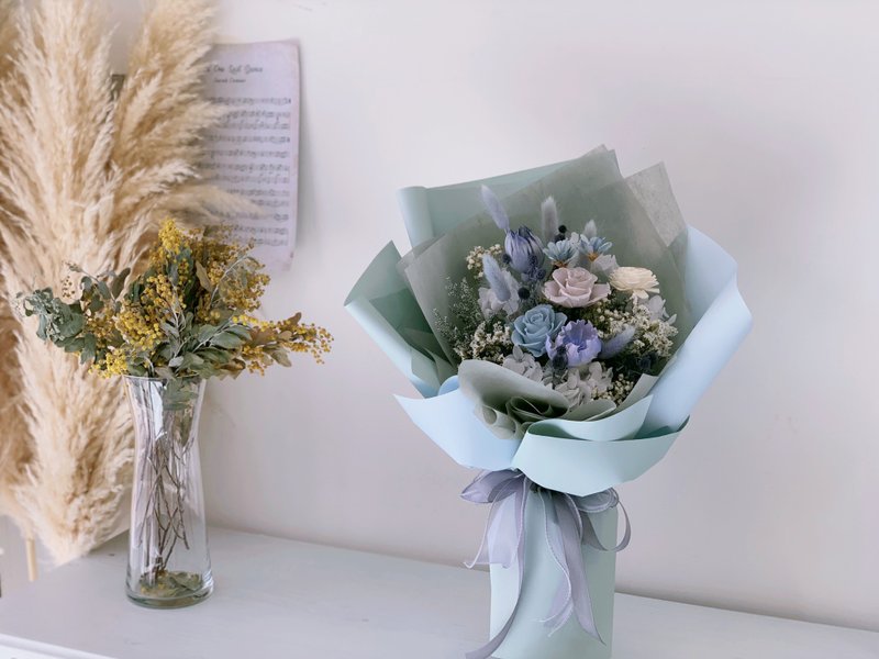 莫蘭迪藍灰系 花束 乾燥花永生花束 告白花束 生日禮物 情人花束 - 乾燥花/永生花 - 植物．花 多色