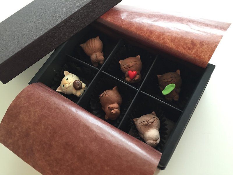 Set of 6 cats like chocolate - Other - Clay Brown