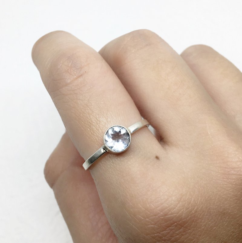 海水藍寶925純銀簡約設計戒指 尼泊爾手工鑲嵌製作 - 戒指 - 寶石 藍色