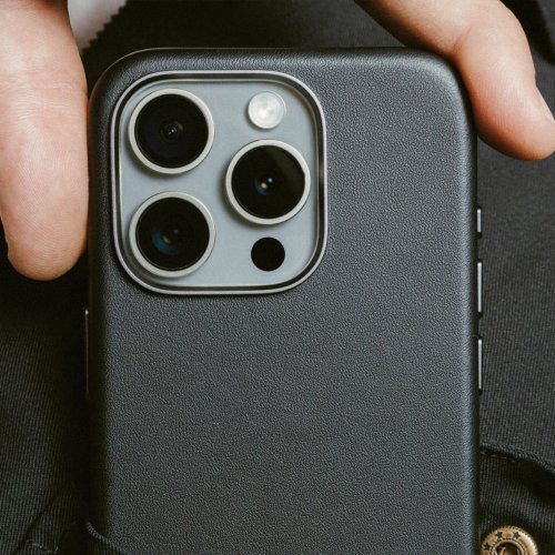 NOMAD iPhone 16 Pro 6.3インチ クラシックレザーケース
