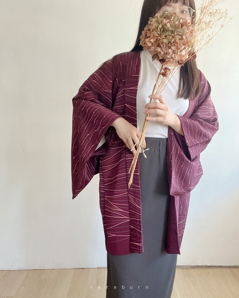 日本製和風印花紫色長版薄款古著羽織和服外套 - 女大衣/外套 - 聚酯纖維 紫色