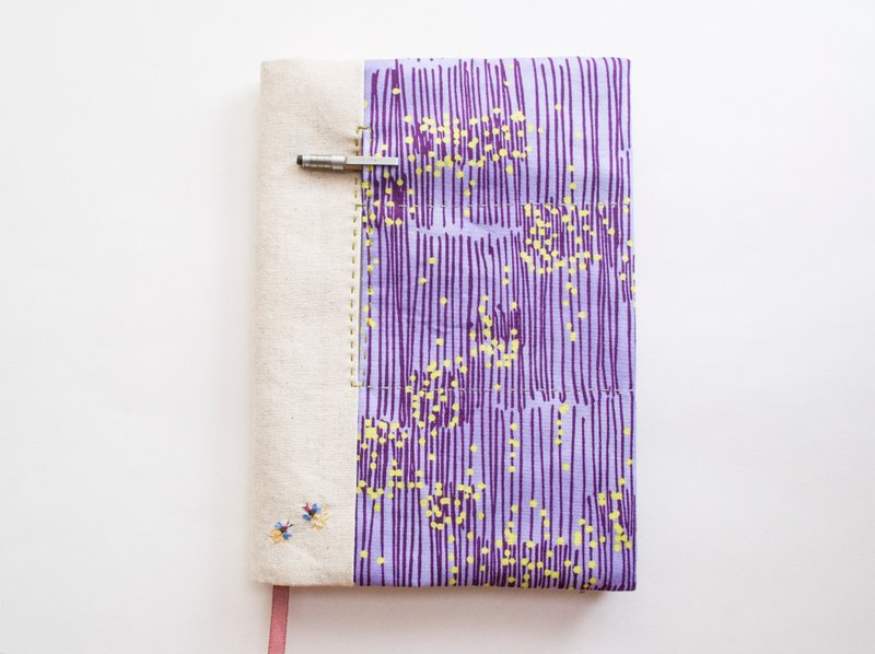 Fireflies - adjustable A5 bookcover - สมุดบันทึก/สมุดปฏิทิน - ผ้าฝ้าย/ผ้าลินิน สีม่วง