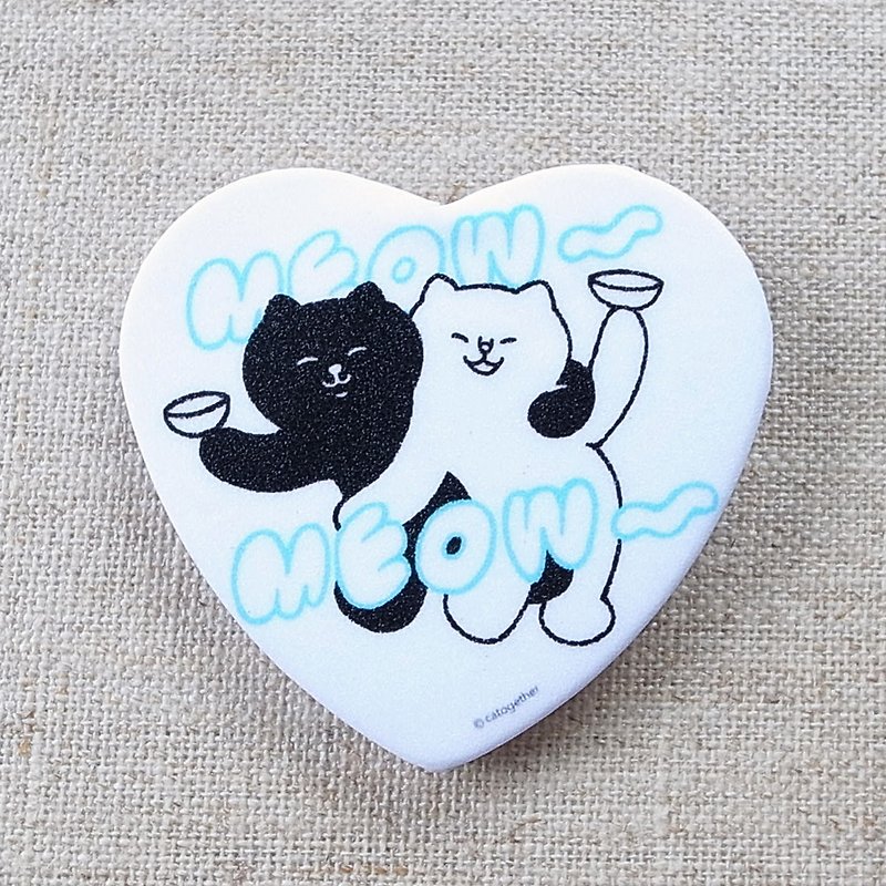 Heart-shaped badge 6x6cm decorative small objects accessories pin cute cat fun illustration gift - Brooches - Other Metals White