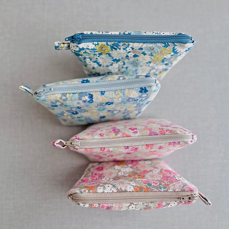 howslife warm soft micro triangle cloth-floral series limited Japanese style sundry bag/cosmetic bag (small) - กระเป๋าเครื่องสำอาง - ผ้าฝ้าย/ผ้าลินิน หลากหลายสี
