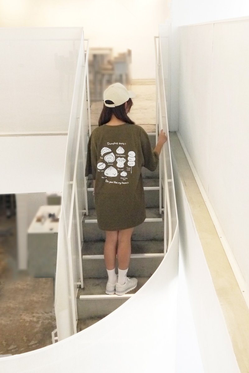 麻糬兔Dumpling party!-oversize T-shirt(橄欖綠) - 其他 - 棉．麻 咖啡色