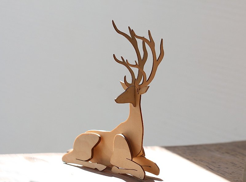 Sitting posture l Forest misty reindeer DIY version l Log color l Flat packaging l Elk - งานไม้/ไม้ไผ่/ตัดกระดาษ - ไม้ 
