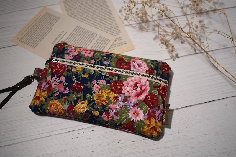 Pick up series mobile phone bag / coin purse / limited manual bag / secret garden / pre-order - Clutch Bags - Cotton & Hemp Multicolor