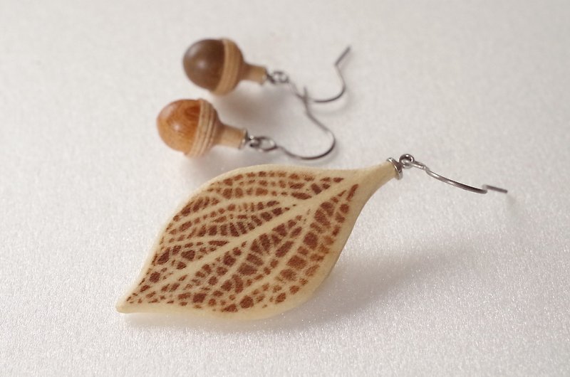 Wooden Leaf and Acorn Earrings : Dogwood | Color variations available - Earrings & Clip-ons - Wood Khaki