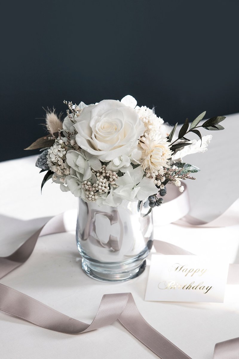 Christmas selected flower ceremony ~ limited edition 【Lake scenery】 white rose / lake blue green hydrangea eternal flower / non-flowering table flower + silver-plated glass flower - ตกแต่งต้นไม้ - พืช/ดอกไม้ สีเงิน